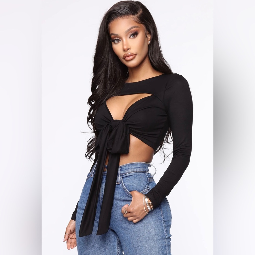 Fashion Nova: Gotta Move Fast Top - Black